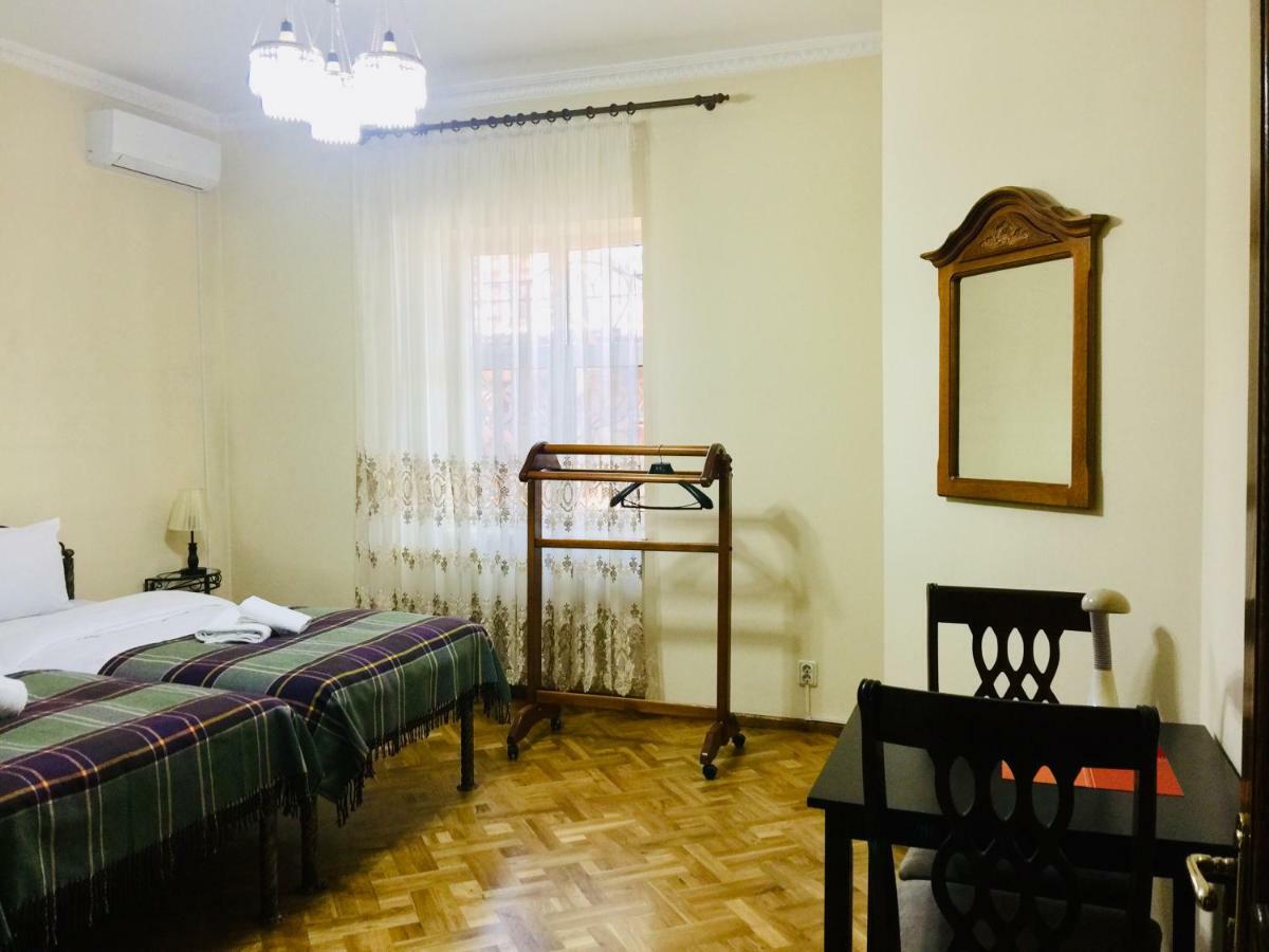 Astoria Garden Hotel Bishkek Esterno foto